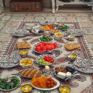 در روایات آمده است که مهمان دعوت کردن،باعث آمرزش گناهان می شود