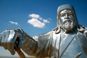 چنگیزخان مغول یکی از بی رحم ترین انسان هایی بود که پا به عرصه ی دنیا گذاشت